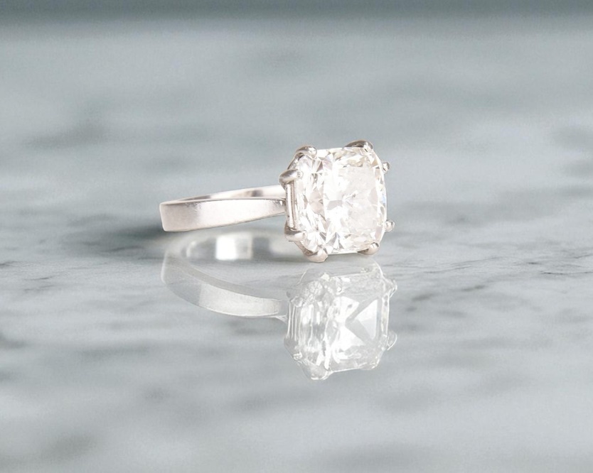 Huge demand for gold, diamonds and watches at Halls £200,000 auction